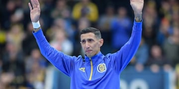 Ángel Di María emocionado en su regreso al Gigante de Arroyito.