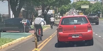 La imagen de Ahuad pedaleando por la bicisenda se viralizó en redes sociales.