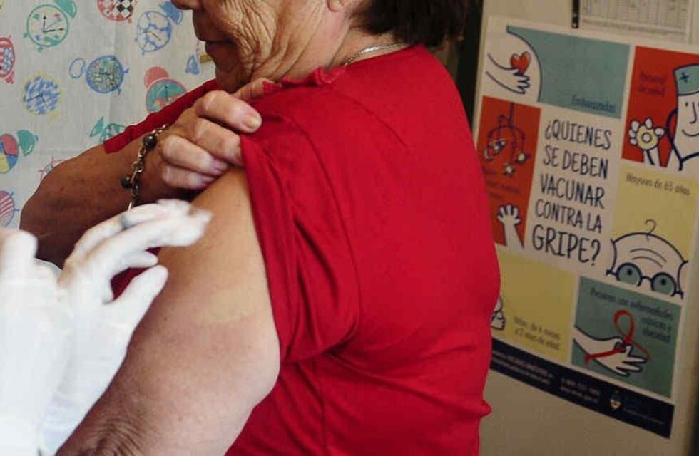 Con cambios de horario y días continúa la vacunación antigripal