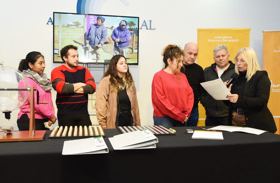 Sortearon 16 viviendas municipales del Plan Casa Social en Arroyito