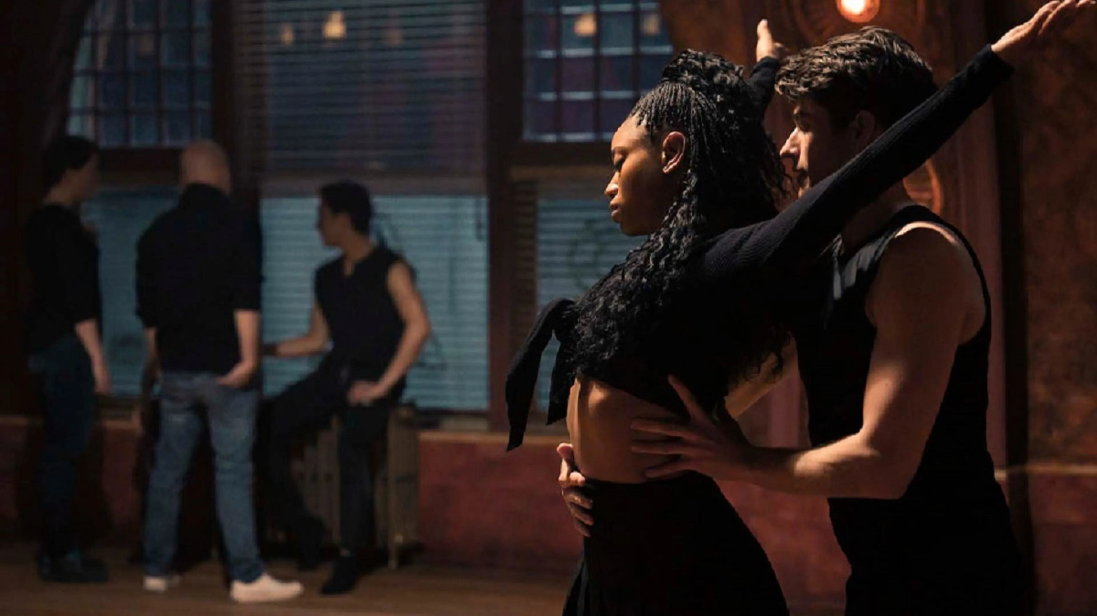 La serie de Netflix se llama Delicadas y Crueles.