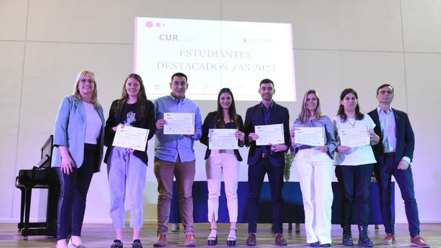 Reconocimiento a 64 alumnos universitarios de Rafaela