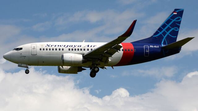 Las autoridades aeronáuticas de Indonesia perdieron control con un avión de Sriwijaya Air a los pocos minutos de su despegue desde Jakarta. (EFE/EPA/Gusti Fikri Izzudin Noor)