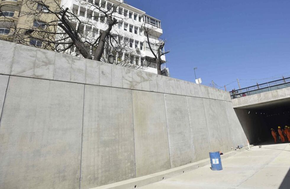 Cayó al túnel de Plaza España: el relato clave de un testigo