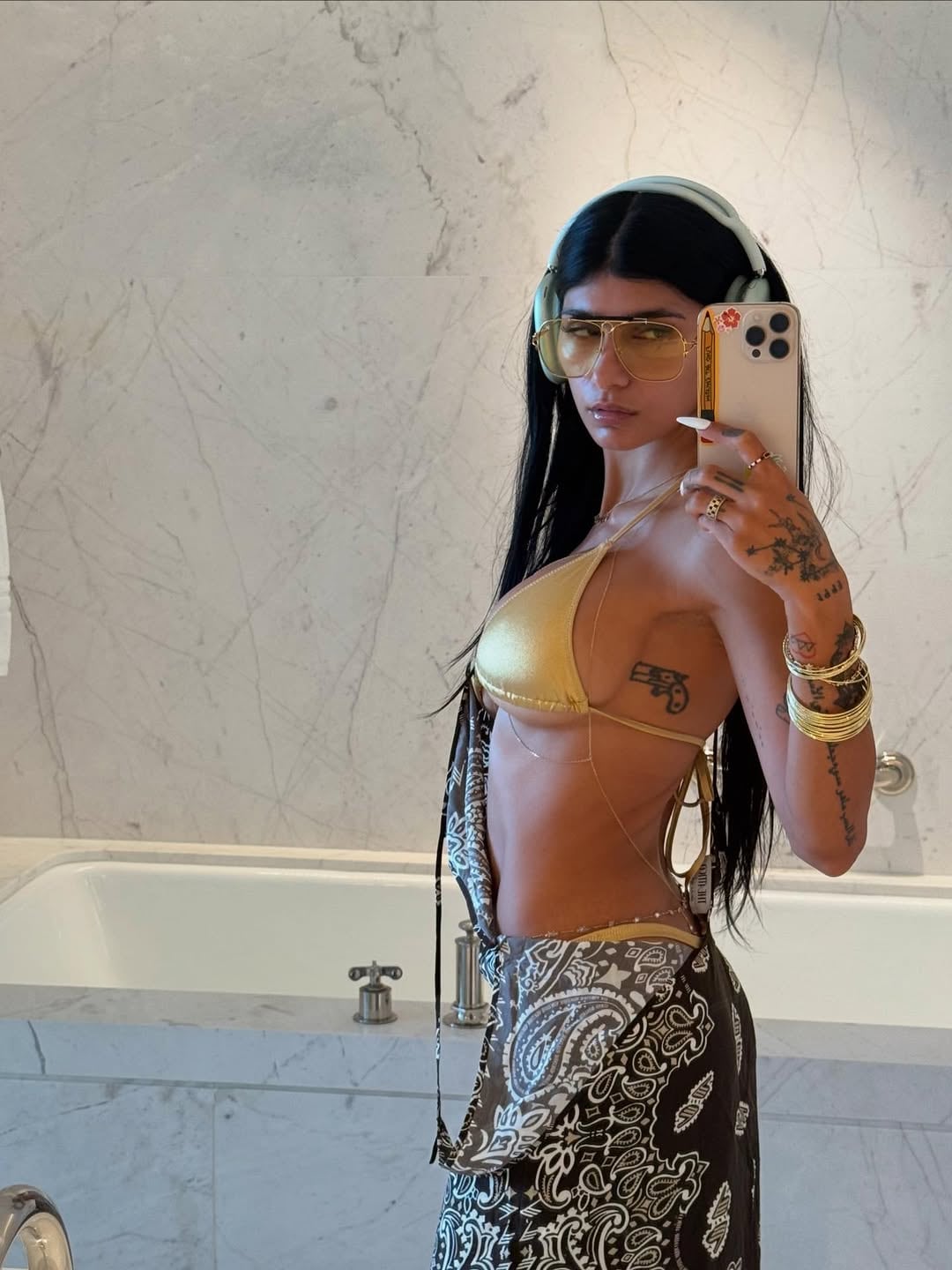 Mia Khalifa eligió sus looks preferidos para un paseo por Florida