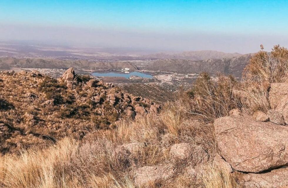 Rescataron a un puntano que se había extraviado en una caminata entre los cerros