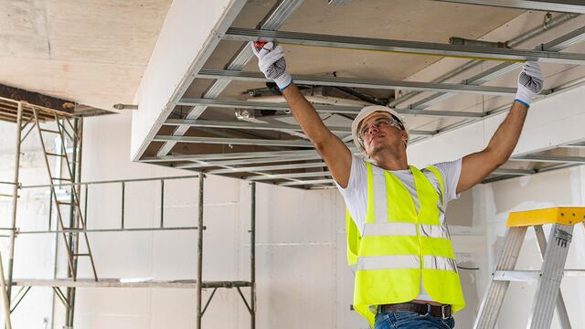 La construcción en seco presenta numerosas ventajas a la hora de modificar los ambientes de tu hogar. Foto: Freepik / Steelplex / Grupo Edisur