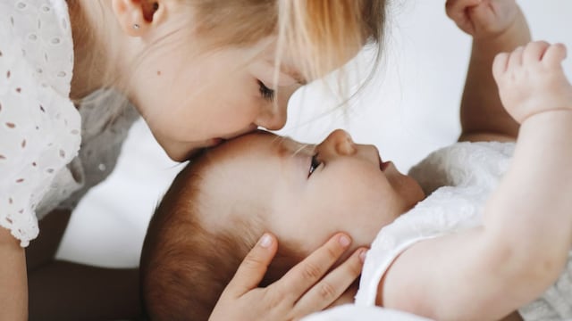 Cuáles fueron los nombres de nena y nene más elegidos en Argentina durante 2025