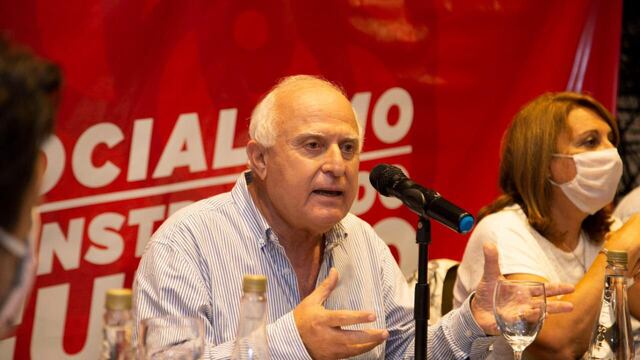 Miguel Lifschitz continúa internado por complicaciones en su cuadro de coronavirus.