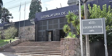 Distintos temas que hacen a las problemáticas comunes del NOA y el NEA será tratados en la 54.ta sesión plenaria del Parlamento del Norte Grande Argentino en San Salvador de Jujuy.