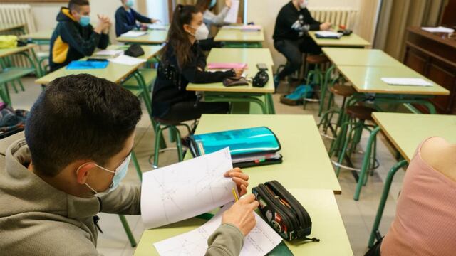 No hay más protocolos por contagios de Covid-19, según lo establecido por la DGE.