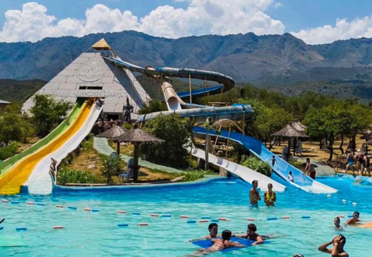Cómo es el parque acuático ubicado en Las Rabonas.