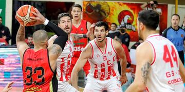 En un final para el infarto, Instituto volvió a perder en Corrientes y hay quinto partido (Federico Levita / Prensa San Martin /LNB).