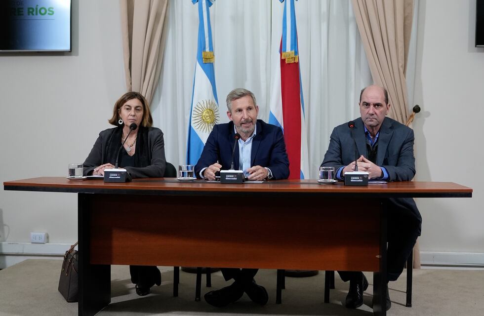 Frigerio anunció que restituirá por decreto el Fondo de Incentivo Docente y la Conectividad a los docentes entrerrianos