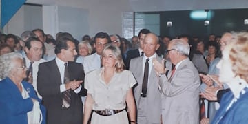 Una imagen de la época en que María Luisa Kugler era intendenta en la provincia de Buenos Aires.