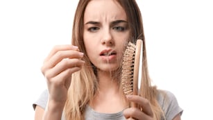 Cuál es el truco casero para evitar la caída del cabello.