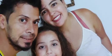 Nayla junto a su pareja y su hija de 9 años. (Foto: Gentileza)
