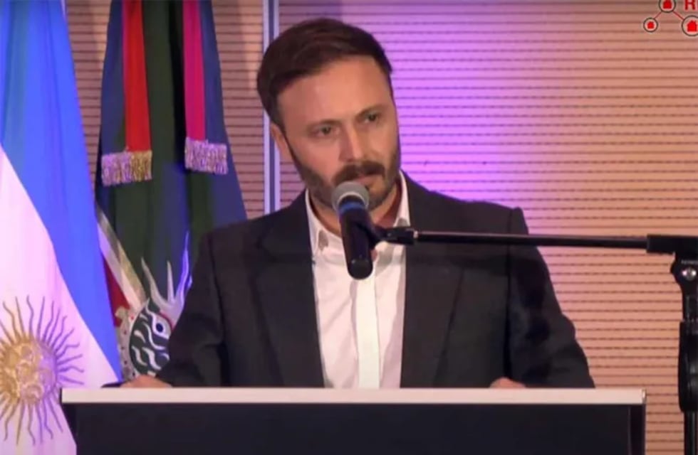 Intervención de la radio pública de Concordia: Azcué convocó una sesión extraordinaria