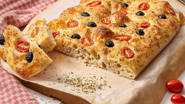 Focaccia, el pan italiano que llegó a Córdoba y enamoró los paladares de los amantes de las harinas.