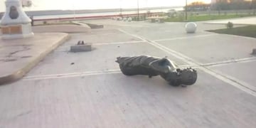 Destruyeron una estatua de Cristina Kirchner ubicada en el Paseo de los Presidentes en Río Gallegos