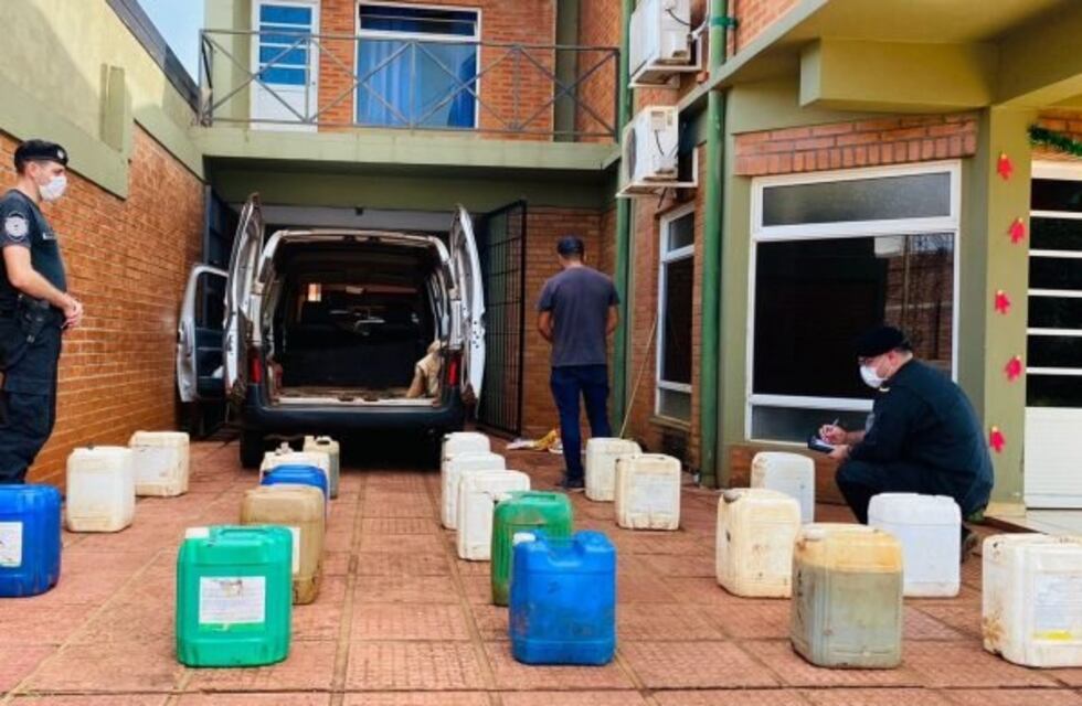 Efectivos policiales secuestraron bidones de combustible ilegal en Puerto Rico