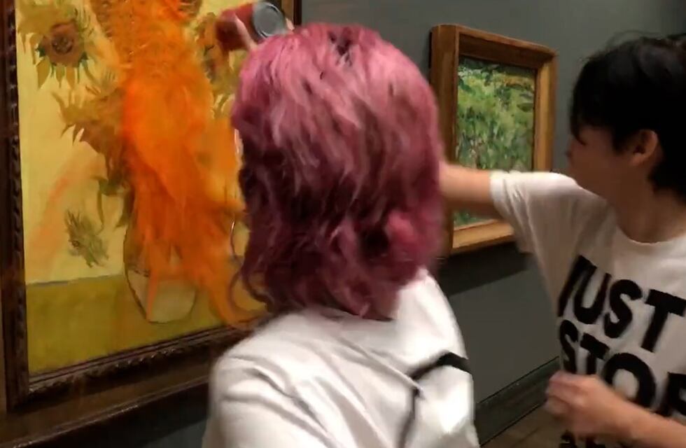 Así quedó el cuadro de Van Gogh luego de que activistas ecologistas le tiraran sopa a modo de protesta