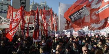 Jornada de marchas y cortes en la Ciudad de Buenos Aires. Un día complicado para el tránsito.