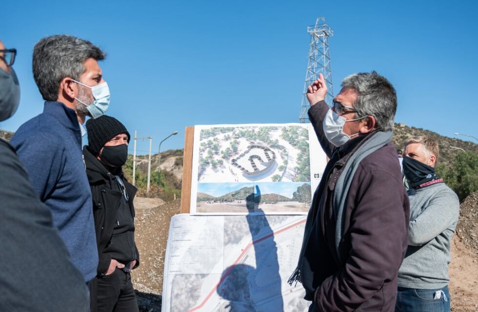 Firmaron el inicio de obra de la nueva pista de Pum Track para los amantes del ciclismo