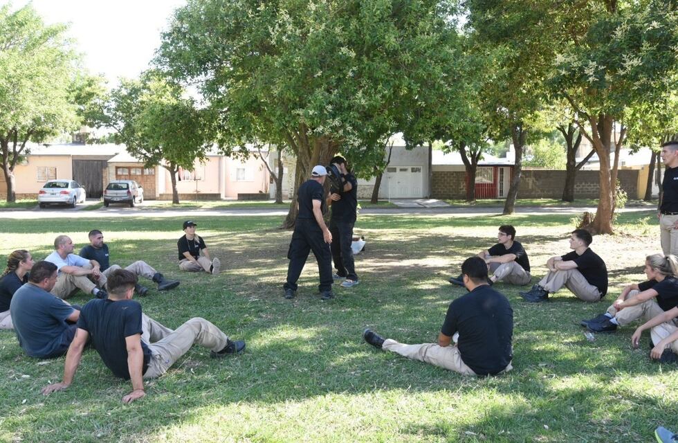 Agentes de la GUR se capacitaron en defensa personal