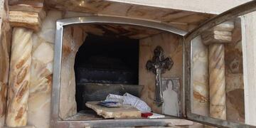 Destrozos en el cementerio de Güemes