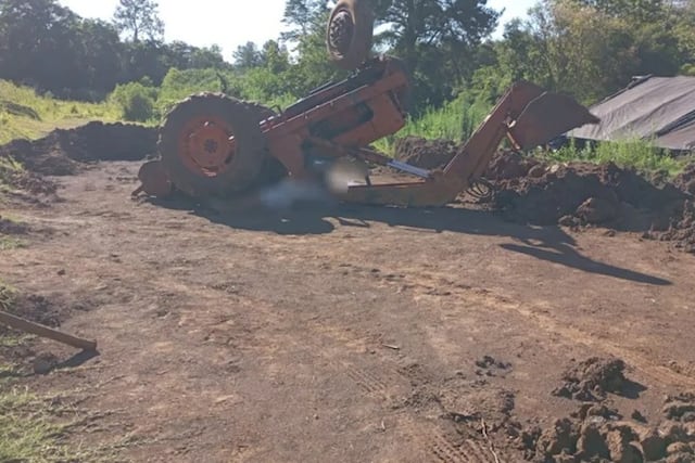 Un hombre murió aplastado por un tractor en una zona rural de Colonia Oro Verde.