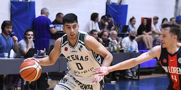 Augusto Alonso, el base de Atenas, y una destacada actuación ante el campeón San Lorenzo (Marcelo Figueras / La Liga).