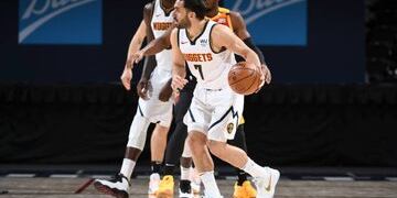 Facu volvió a anotarse, con once puntos y un destacado cierre ante el líder de la Conferencia Oeste.