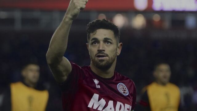 Lautaro Acosta marcó el descuento para Lanús ante River.