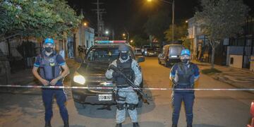 Secuestraron 11 mil dosis de drogas, un arma de fuego y más de 700 mil pesos.