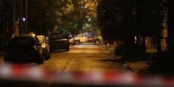 Un policía retirado fue asesinado delante de su esposa en Lanús