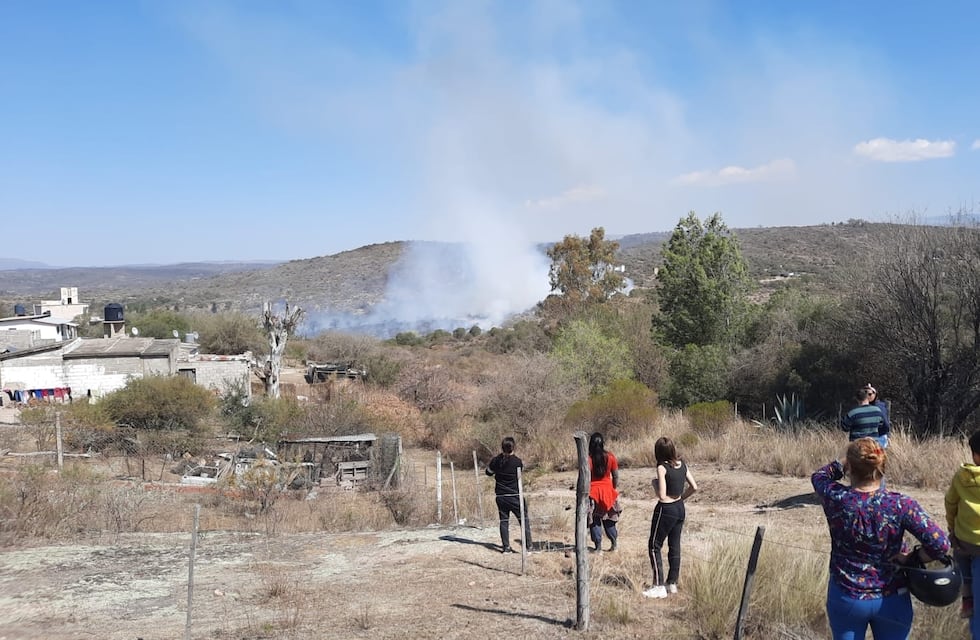 Imputaron a un vecino de Tanti por iniciar un incendio