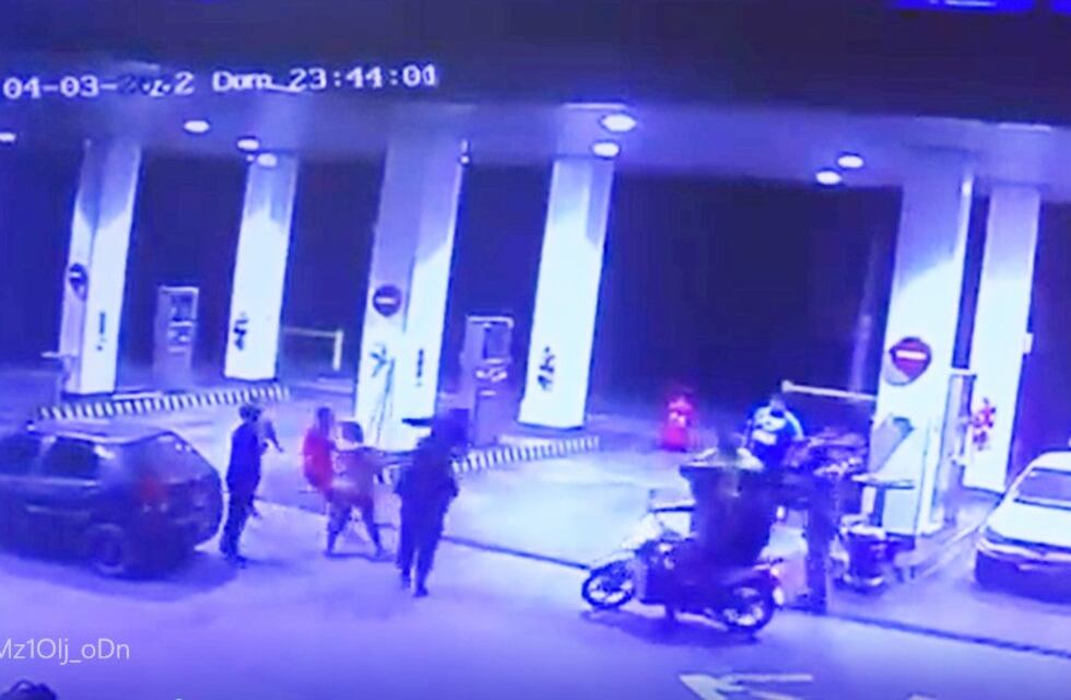 El video de la violencia en Córdoba: sufrió un feroz ataque por no querer despacharles GNC