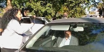 Oscar González ingresó a los Tribunales de Brochero y fue increpado por los familiares de las víctimas de la tragedia de las Altas Cumbres. (Captura video)