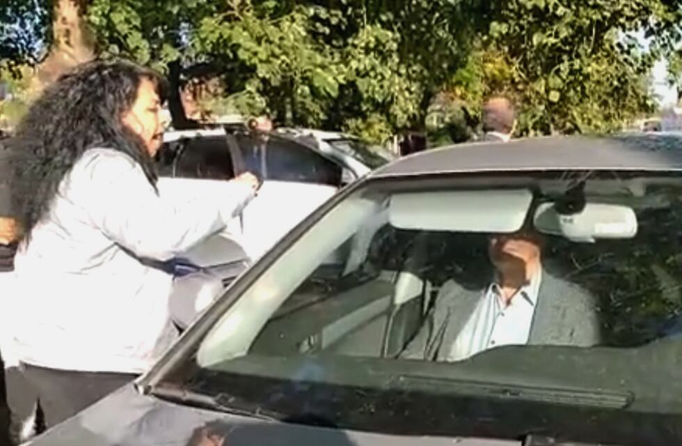 Oscar González se negó a realizar las pericias psicológicas y fue increpado por familiares de las víctimas