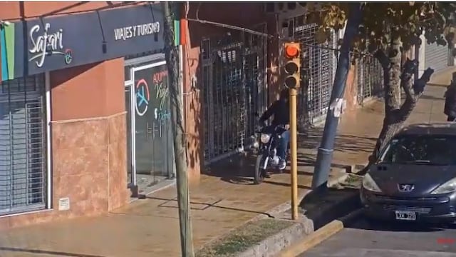 El ladrón había robado una cartera.
