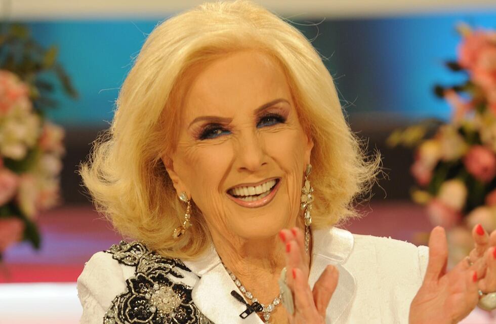PASO 2021: votó Mirtha Legrand y adelantó que pronto “arreglará la fecha” de su regreso a la TV