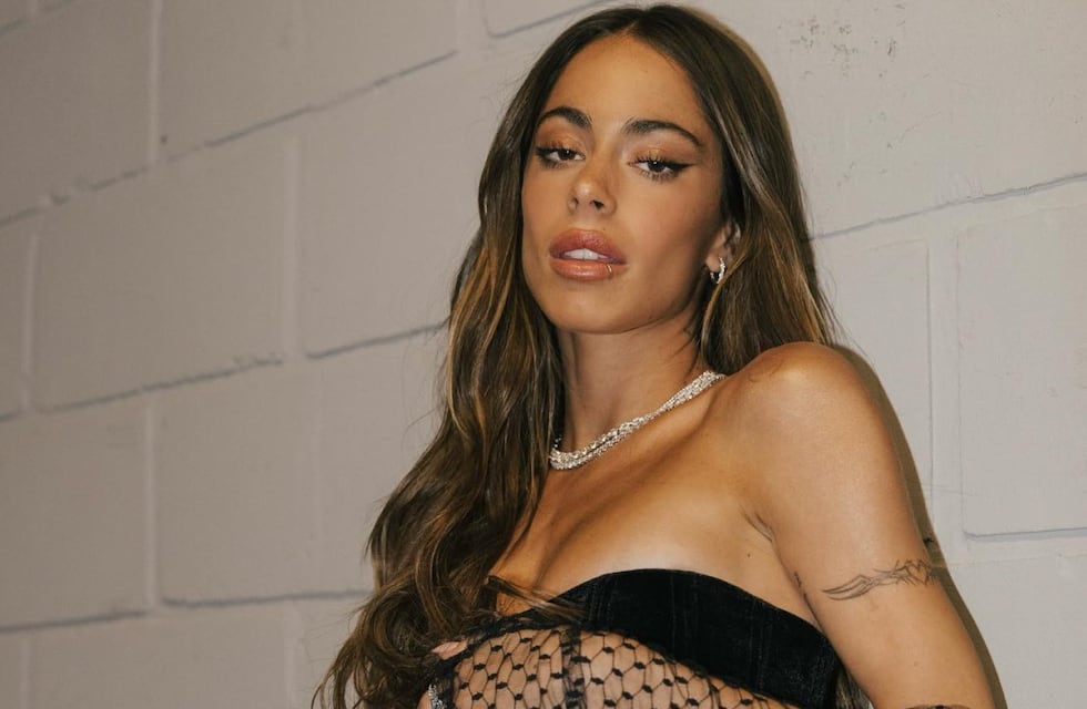 Cotizan en euros: estos son los extravagantes lentes de sol que diseñó Tini Stoessel