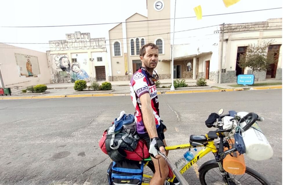 Entrerriano pedaleó 618 kilómetros hasta Itatí en agradecimiento por una promesa