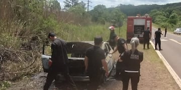 Investigan el incendio de un automóvil en Bernardo de Irigoyen.