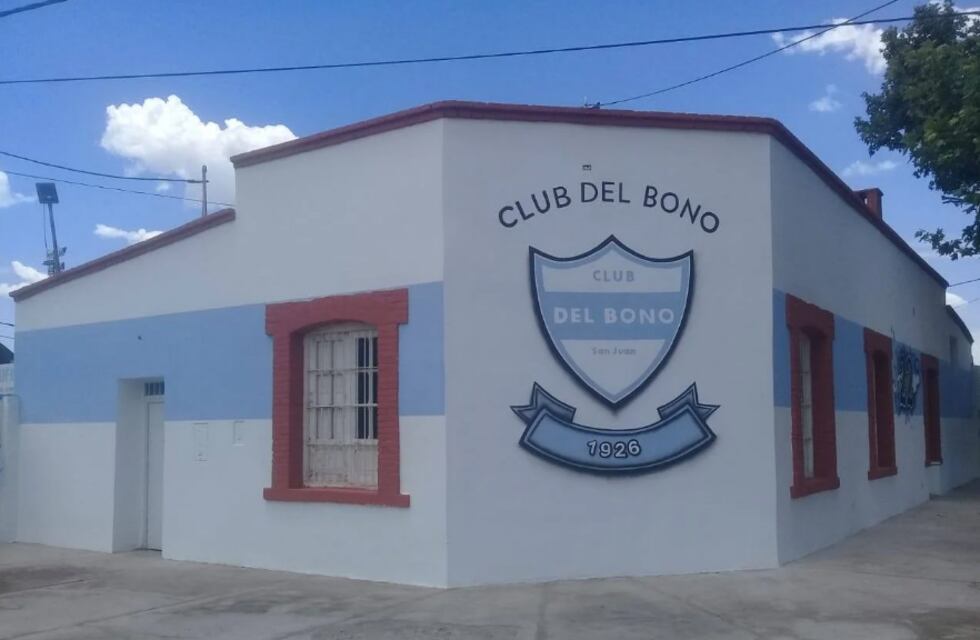 Hinchas de Del Bono se unieron para cambiarle la cara al club