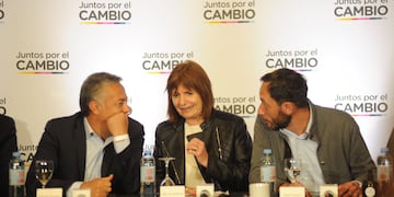 Reunión de la Mesa nacional de Juntos por el Cambio con los presidentes de cada partido del frente: Alfredo Cornejo (UCR), Patricia Bullrich (Pro) y Maximiliano Ferrero (CC)