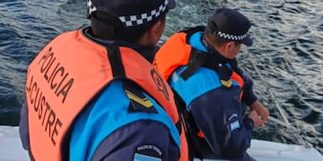 Tres intervenciones en zonas de diques: rescate, asistencia y remolque de embarcación.