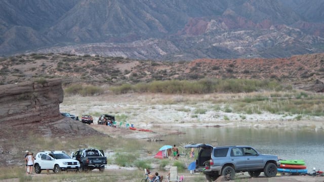 La municipalidad de Luján de Cuyo procedió a bloquear los accesos vehiculares al perilago. Gentileza