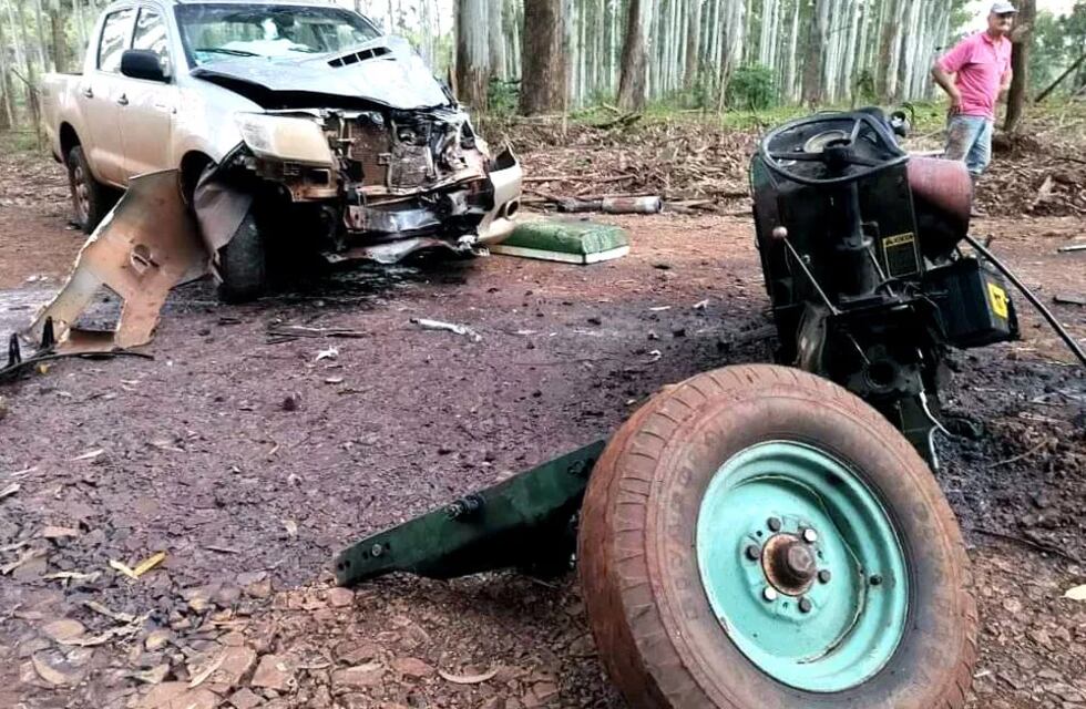 Choque entre un tractor y una camioneta en Colonia San Alberto